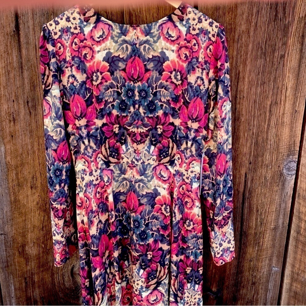 Sam & Lavi by Anthropologie 100% Rayon long sleeve lightweight dress Size M NWT - Picture 2 of 13